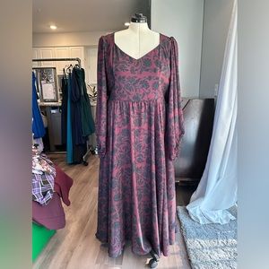 Lucretia Dress, Full Length, Stunning